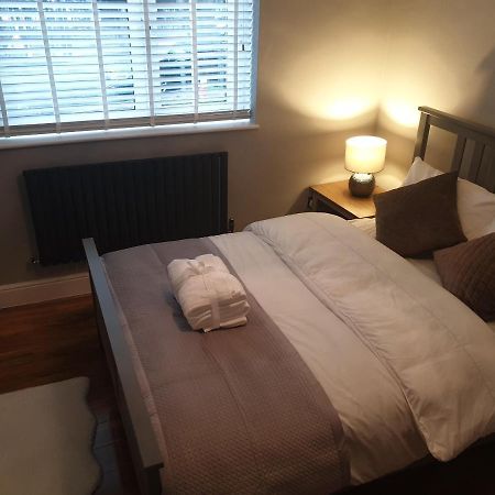 Arsenal Highbury & Islington Beautifully Presented Bed and Breakfast Londen Buitenkant foto